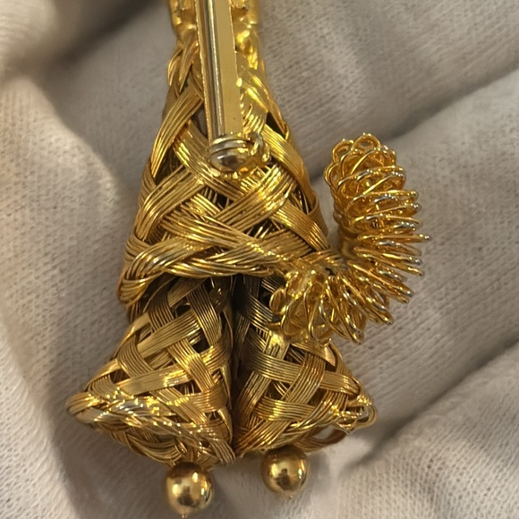 Vintage gold woven cat brooch with stones - Picture 6 of 6